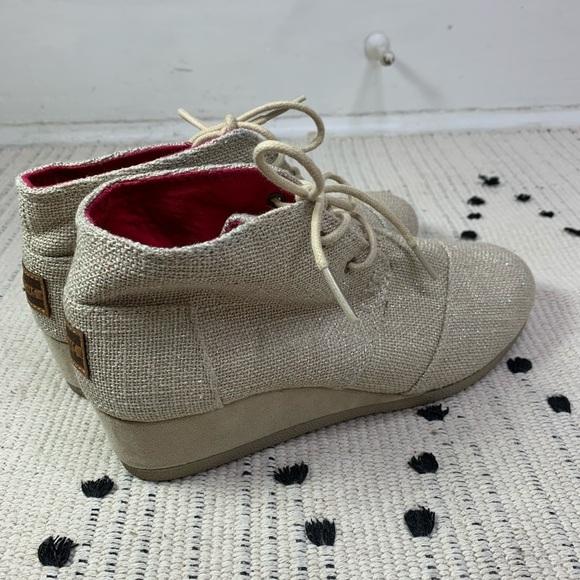 Toms Desert Wedge Tan Metallic Boot - Picture 5 of 10